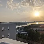 53Suite Sibenik Apartment & Underground Garage Parking *
