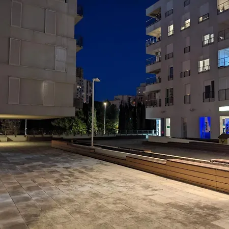 53suite & Underground Garage Parking Appartement Šibenik