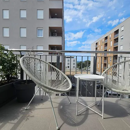 Appartement 53 & Underground Garage Parking *