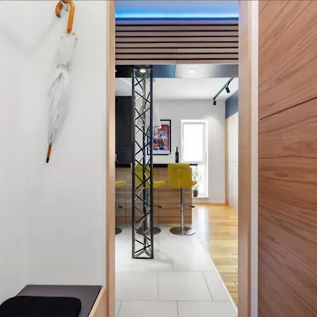 53suite & Underground Garage Parking Appartement